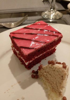 A picture of Red velvet cakes.