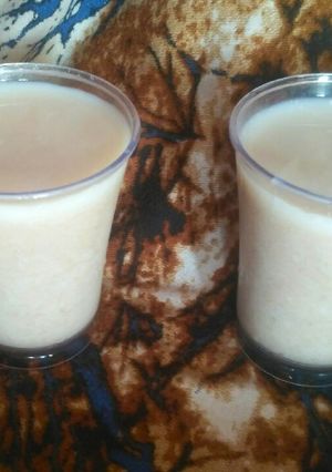 ચીકુ શેક (Chickoo Shake Recipe In Gujarati) રેસીપી મુખ્ય ફોટો