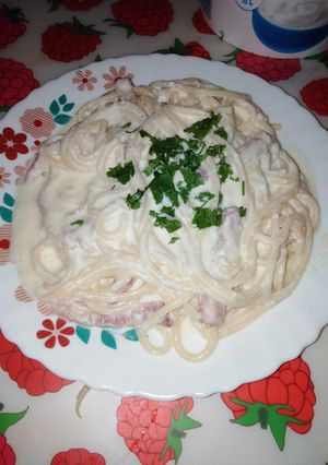 O poză a rețetei Spaghete cu sos de iaurt.