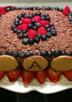 A picture of Vanilla/Rum Cake with Whipped Chocolate Ganache.