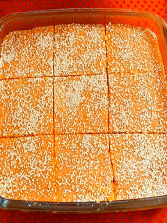 સુખડી(sukhdi recipe in gujarati) રેસીપી મુખ્ય ફોટો