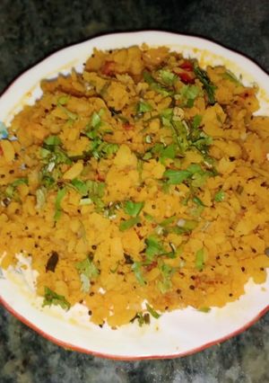 पोहा (poha recipe in hindi) रेसिपी मुख्य फोटो