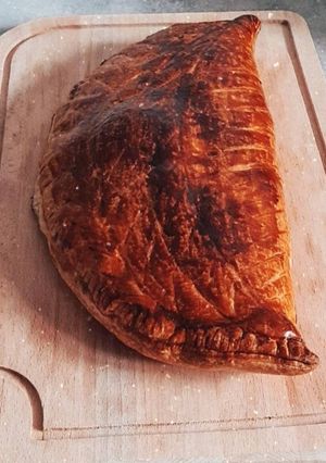 Une photo de Galette calzone frangipane 🫓