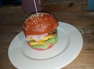 Una foto de Color Burger