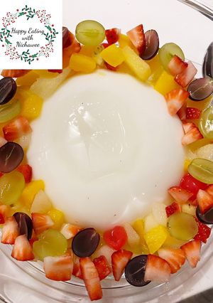รูปของ เต้าฮวยกลิ่นอัลมอนด์ กับผลไม้รวม Chinese Pudding and Fruit
