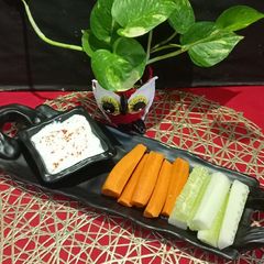 A picture of Garlic Hung Curd Dip.