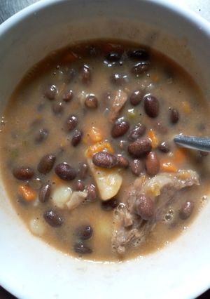 A picture of Black beans stew(Njahi).
