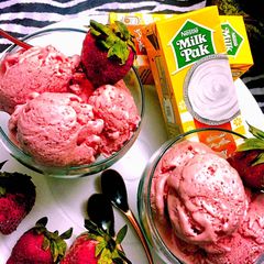 A picture of STRAWBERRY 🍓 ICECREAM 🍦.