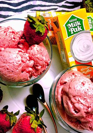 A picture of STRAWBERRY 🍓 ICECREAM 🍦.