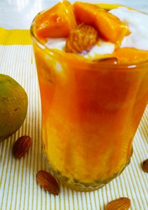 A picture of Mango malai lassi.