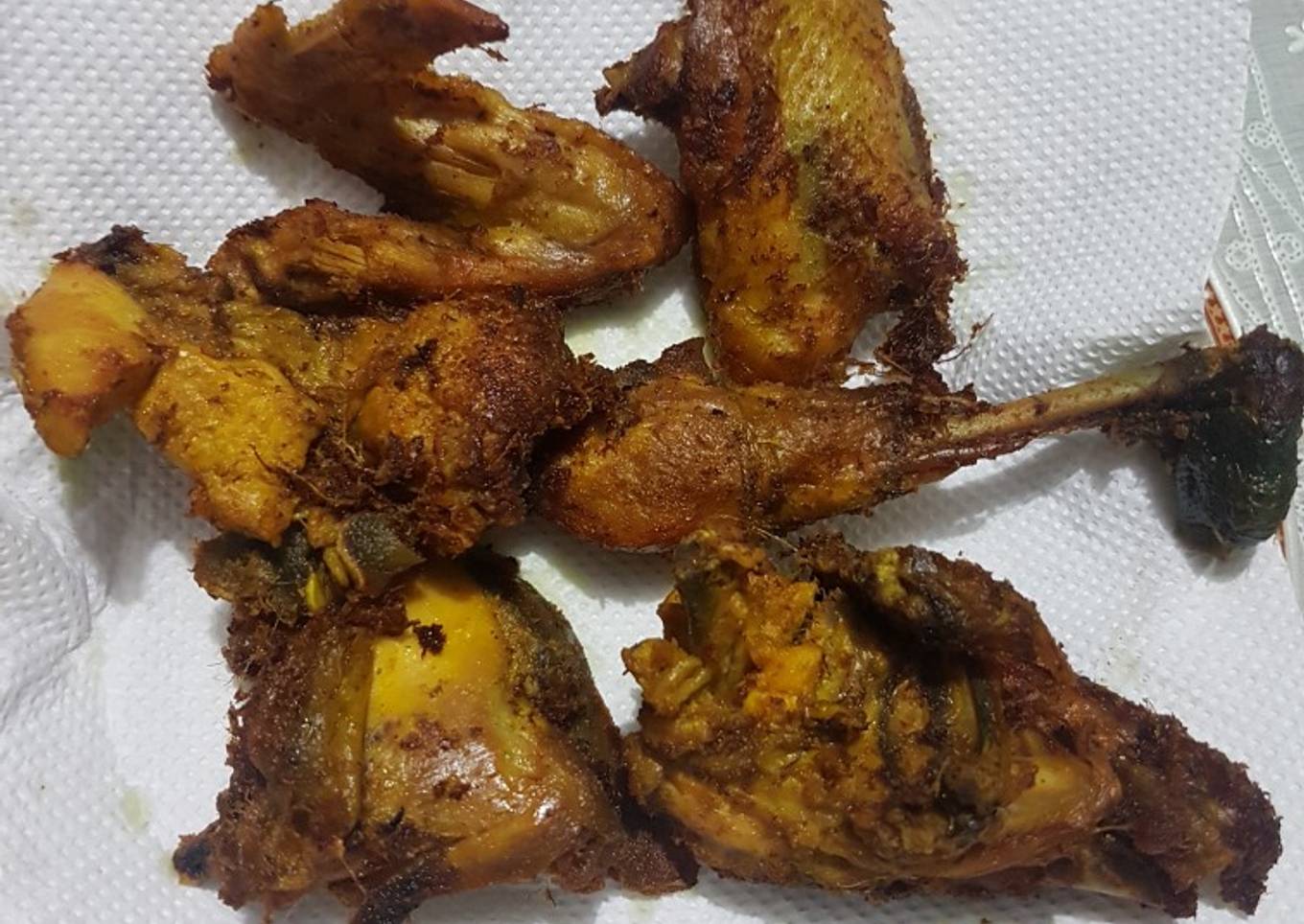 Resep Ayam goreng sederhana ala saya😊 yang Lezat