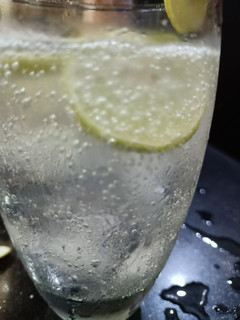 A picture of Lemon 🍋 refreshing drink🍷.