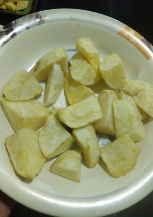 A picture of Fried potatoes.