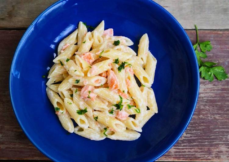 Pennette vodka e salmone