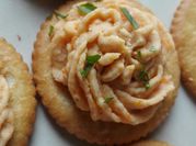 Una foto de canapes de atún