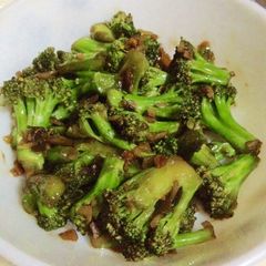 A picture of Ginger Garlic Broccoli Stirfry - Chinese Style.