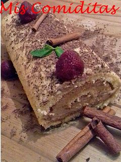 Una foto de Brazo de gitano relleno de crema de castañas