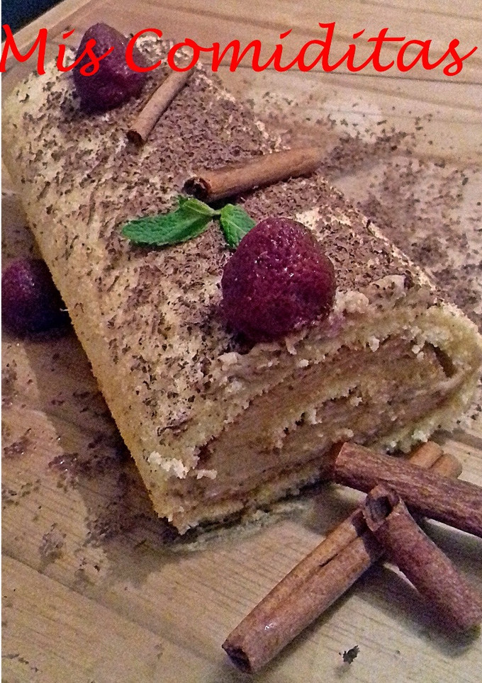 Una foto de Brazo de gitano relleno de crema de castañas