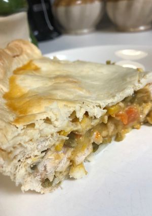 A picture of EASY Chicken Pot Pie.