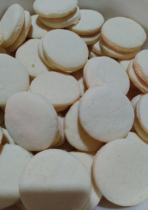 Una foto de ~ Tapitas de alfajorcitos de Maizena 🧡
