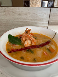 Una foto de Sopa de camarón con leche de coco