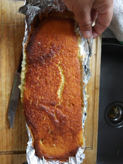 Una foto de Budín de naranja húmedo