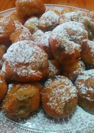 Foto principal de Buñuelos de viento rellenos de crema de café