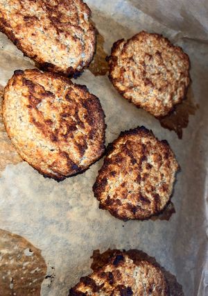 Zabpelyhes banános-kókuszos sütike recept fotója