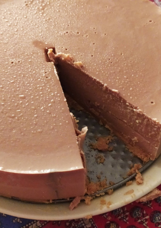 Una foto de Tarta fría de Kit-Kat y chocolate en Thermomix 6