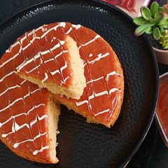 A picture of Eggless caramel cake.