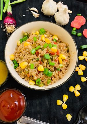 फ्राइड राइस (fried rice recipe in hindi) रेसिपी मुख्य फोटो