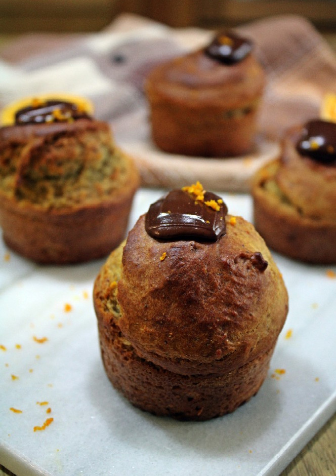 Una foto de Muffins veganos de naranja