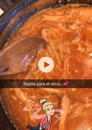 Una foto de Sopa de fideo 🌸