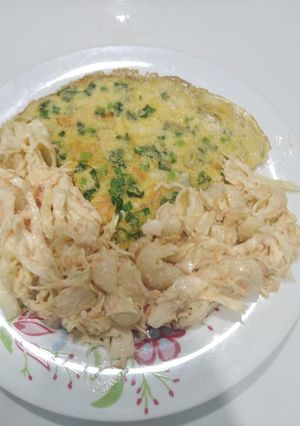 A picture of Macaroni coslow.