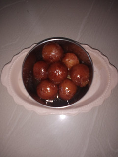 குலோப் ஜாமுன் (Gulab jamun recipe in tamil) செய்முறை முக்கிய புகைப்படம்