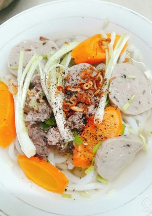 Hình của món Ăn sáng với mì udon.