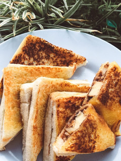 Foto resep “Roti Panggang Selai Coklat Kacang Keju”