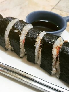 รูปของ คิมบับ 김밥 🍙