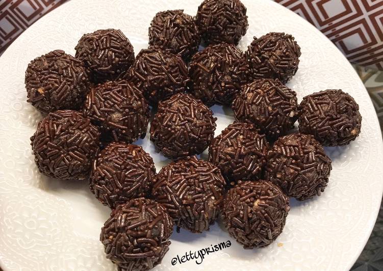 Bola-bola regal coklat