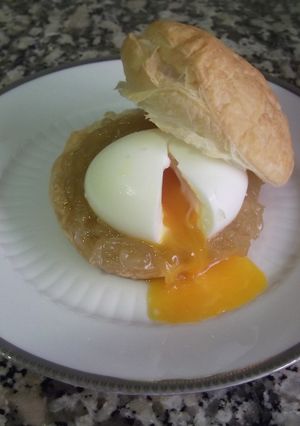 Foto principal de Hojaldre con huevo mollet