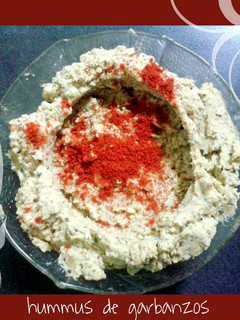 Una foto de Hummus de garbanzos