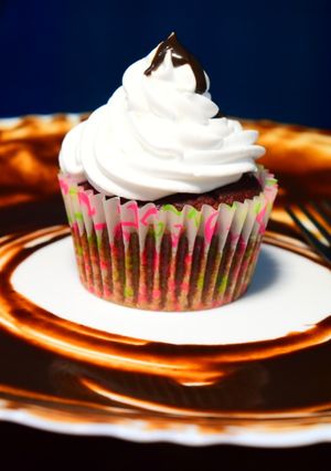 A picture of Wholewheat and millet flour cupcakes:.