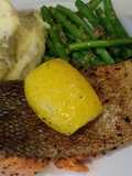 Pan Seared Salmon, Sauté Green Beans, dan Mashed Potato