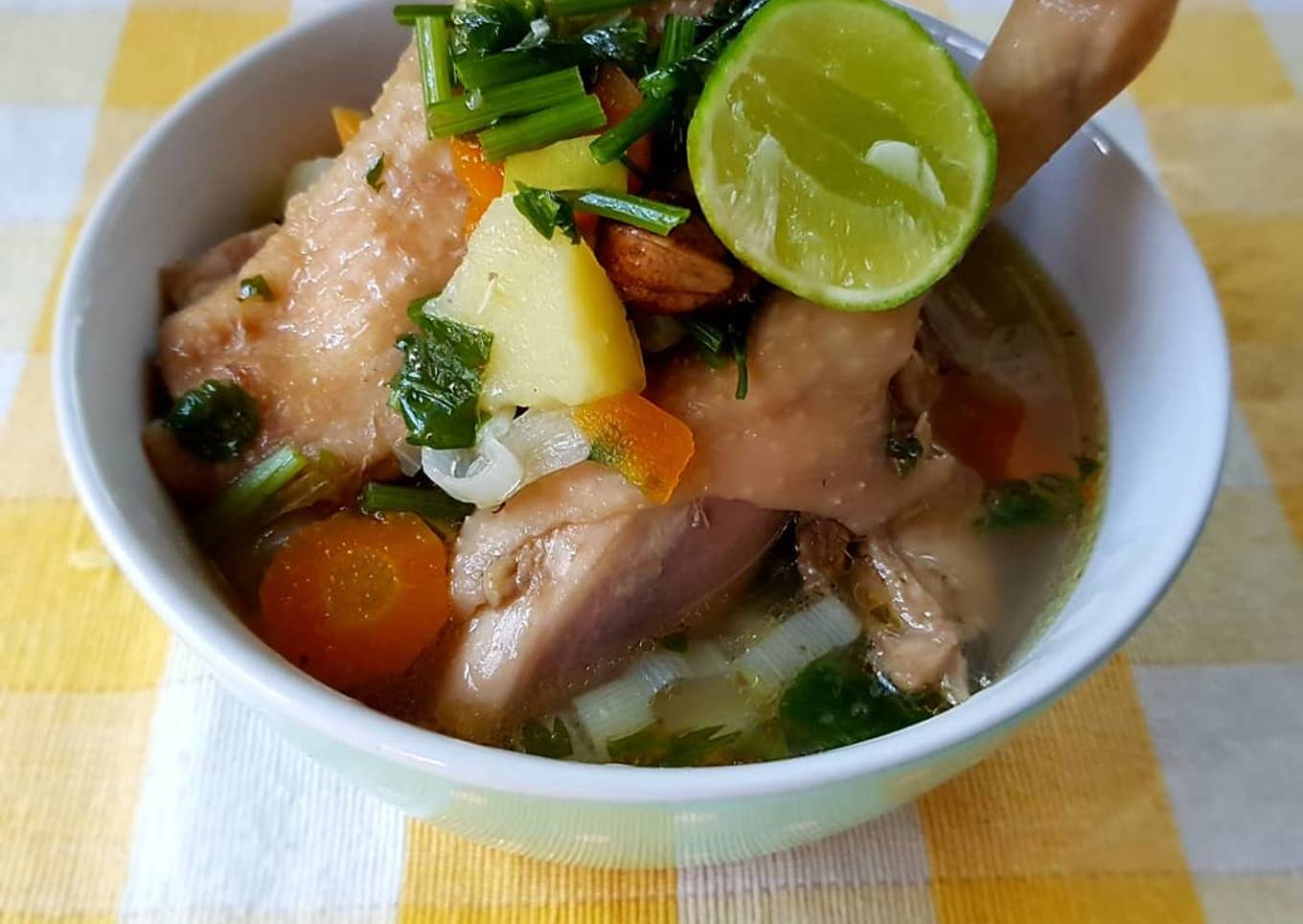 19. Sop ayam kampung