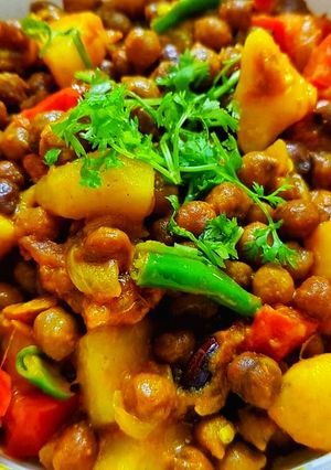 Chola bhuna (chick pea bhuna) রেসিপির প্রধান ছবি