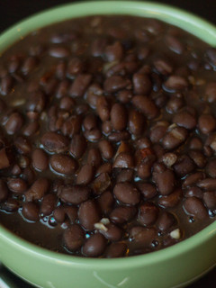 A picture of Black Beans.