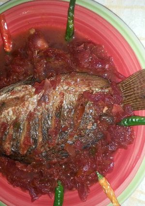 A picture of Fish in Beetroot sauce# author Marathon #.