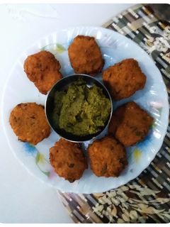 முப்பருப்பு வடை (Mupparuppu vadai recipe in tamil) செய்முறை முக்கிய புகைப்படம்