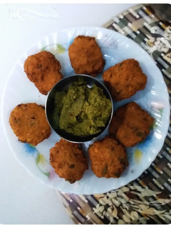 முப்பருப்பு வடை (Mupparuppu vadai recipe in tamil) செய்முறை முக்கிய புகைப்படம்