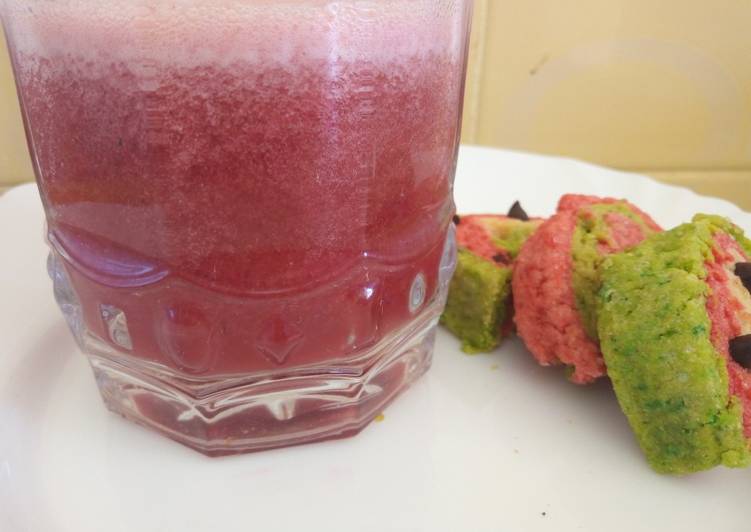 Recipe of Super Quick Homemade The Ultimate Berry Juice/Smoothie